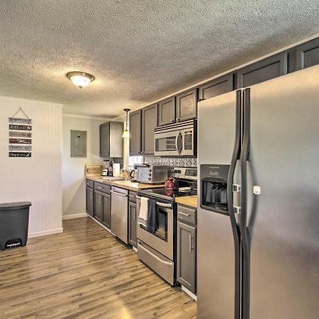 Dog-Friendly Fayetteville Home With Hot Tub! ภายนอก รูปภาพ