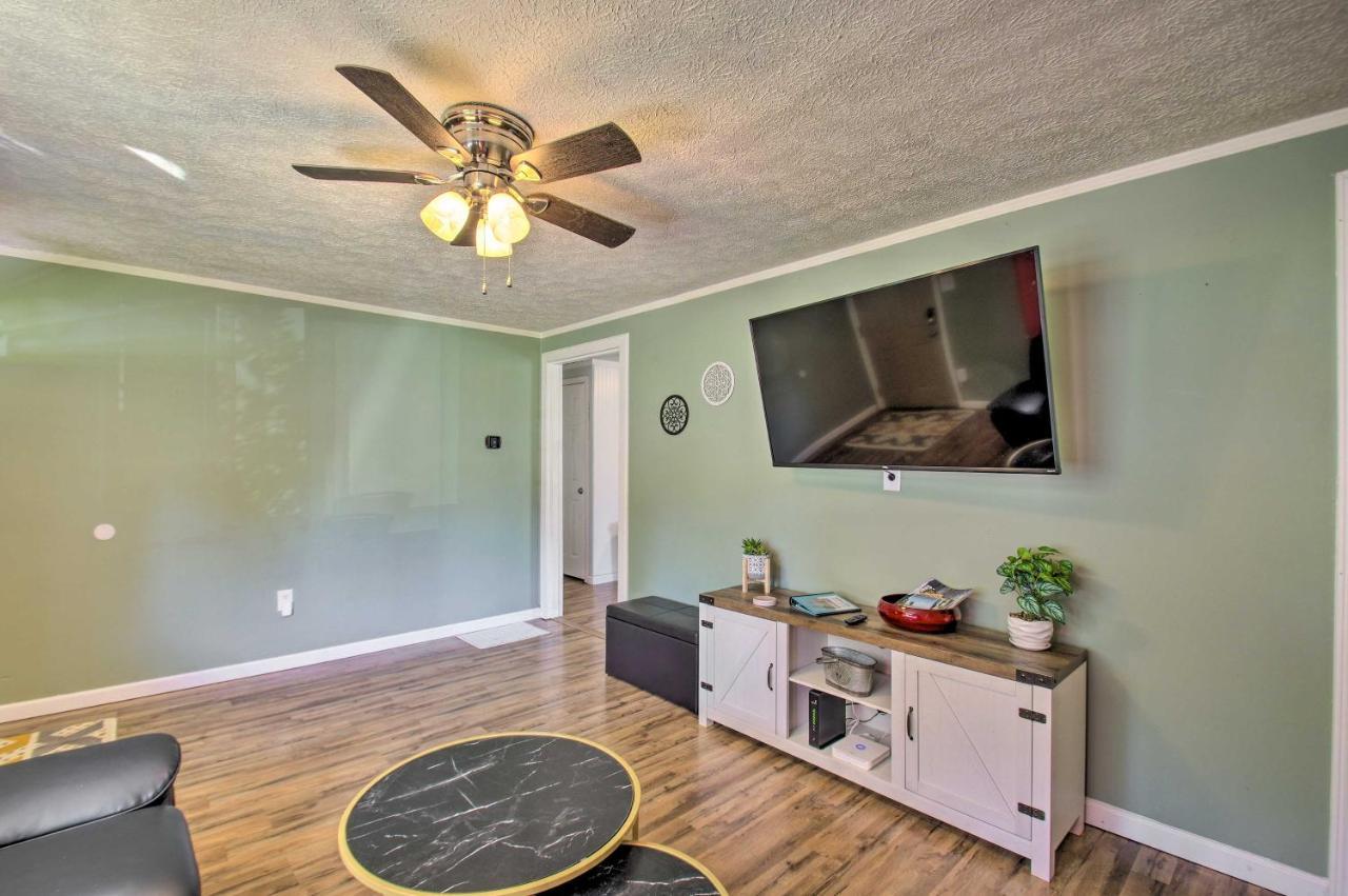 Dog-Friendly Fayetteville Home With Hot Tub! ภายนอก รูปภาพ