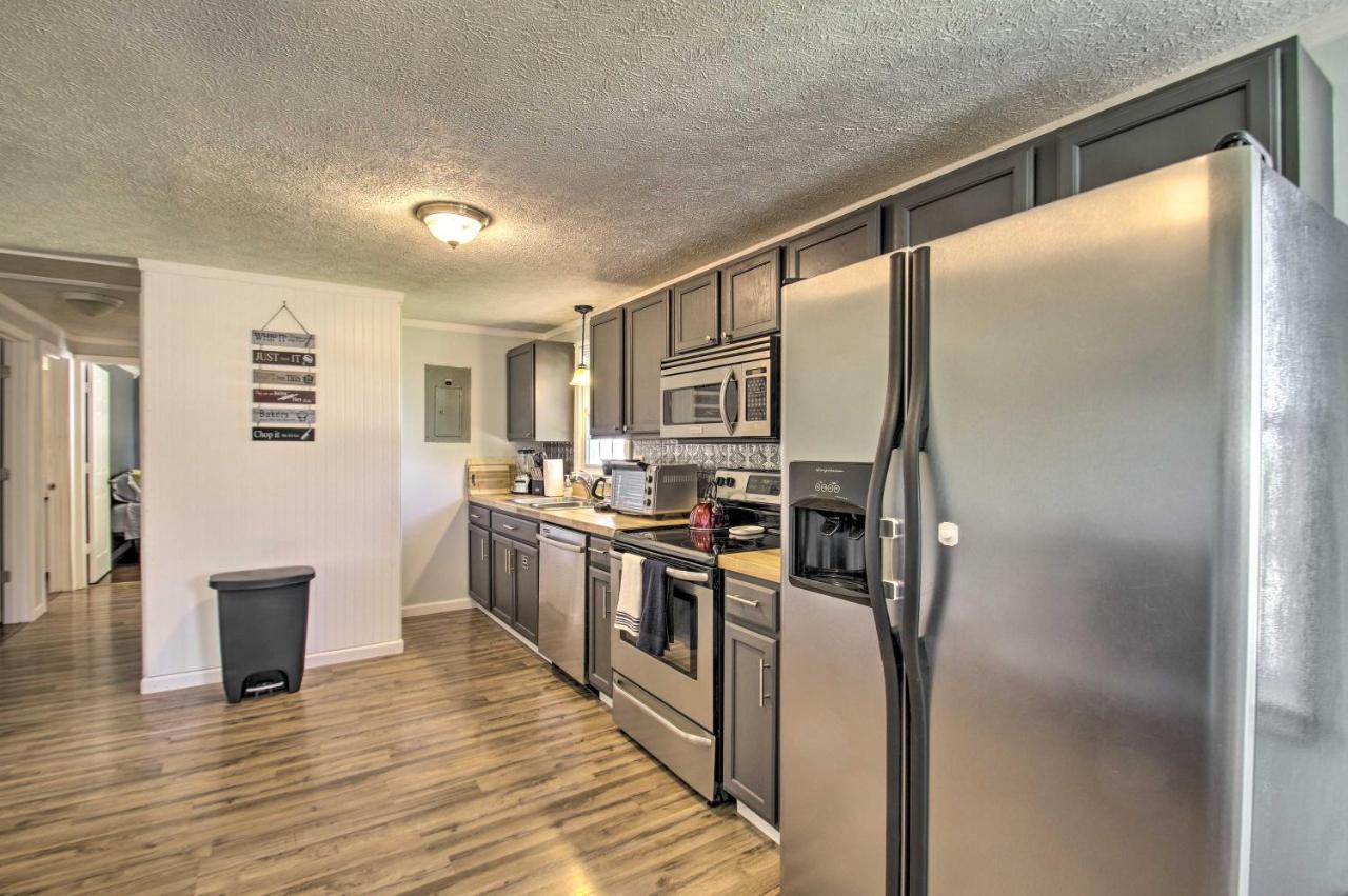 Dog-Friendly Fayetteville Home With Hot Tub! ภายนอก รูปภาพ