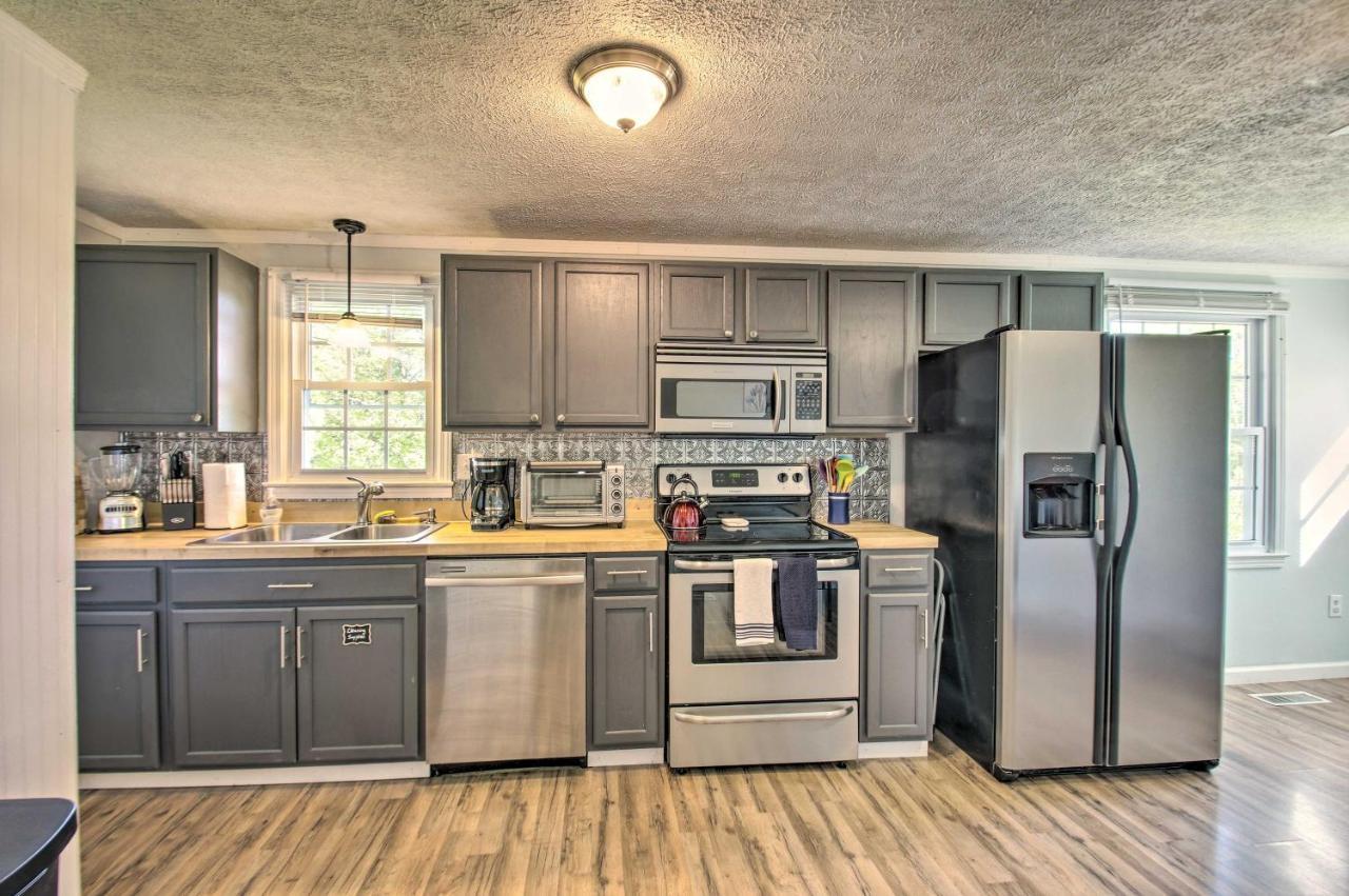 Dog-Friendly Fayetteville Home With Hot Tub! ภายนอก รูปภาพ