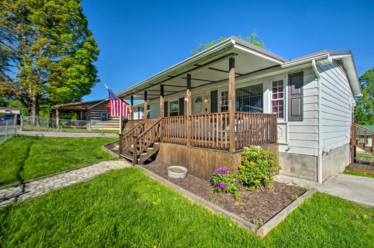 Dog-Friendly Fayetteville Home With Hot Tub! ภายนอก รูปภาพ