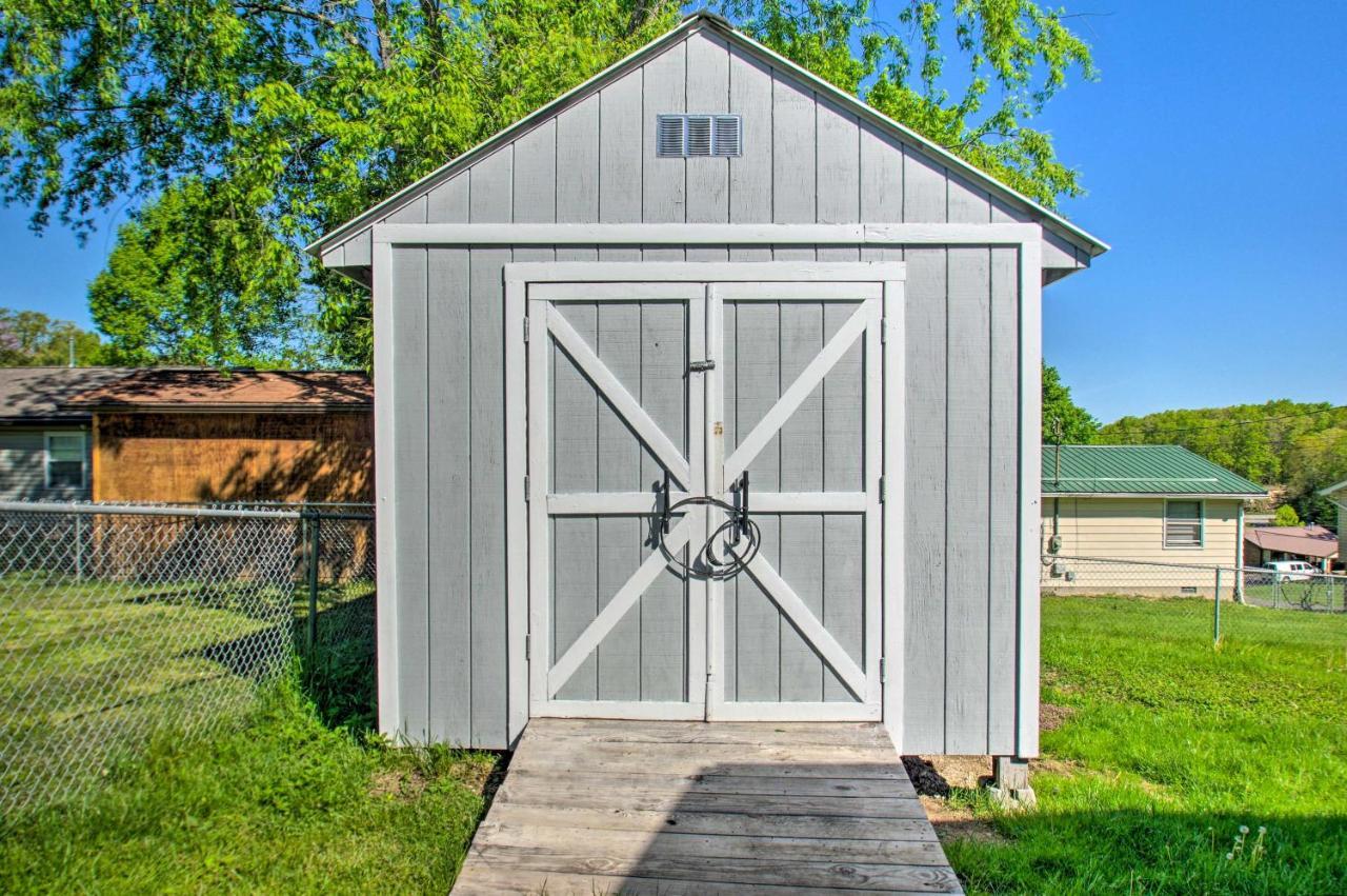 Dog-Friendly Fayetteville Home With Hot Tub! ภายนอก รูปภาพ